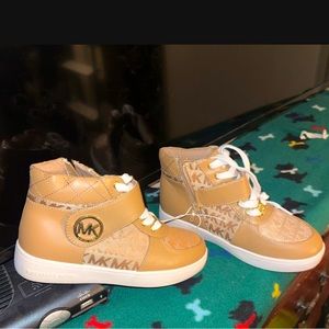 Michael Kors girl shoes